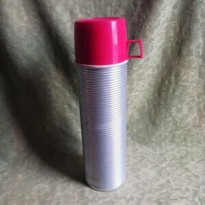 Vintage Thermos Red Top Aluminum Ribbed 1 Qt